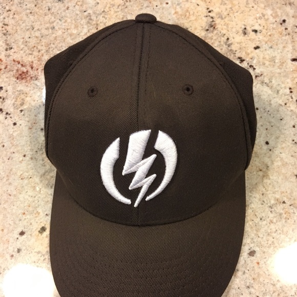 Brown Men’s Hat - Picture 1 of 3